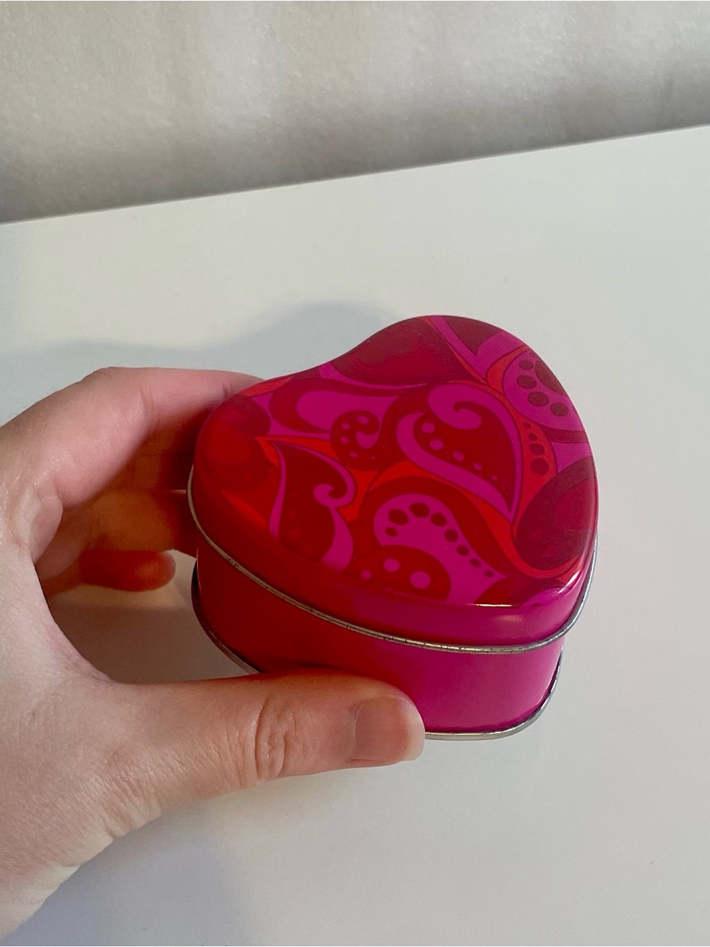 Heart-Shaped Decorative Tin Box - Pink & Red Paisley